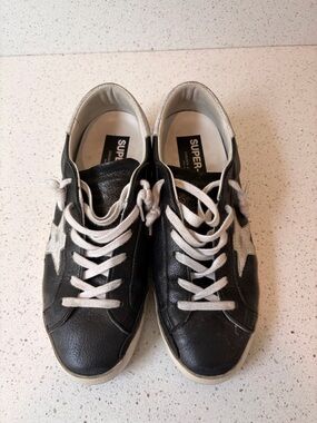 Golden Goose SUPER-STAR Black Leather Sneakers  Authentic 723/1300